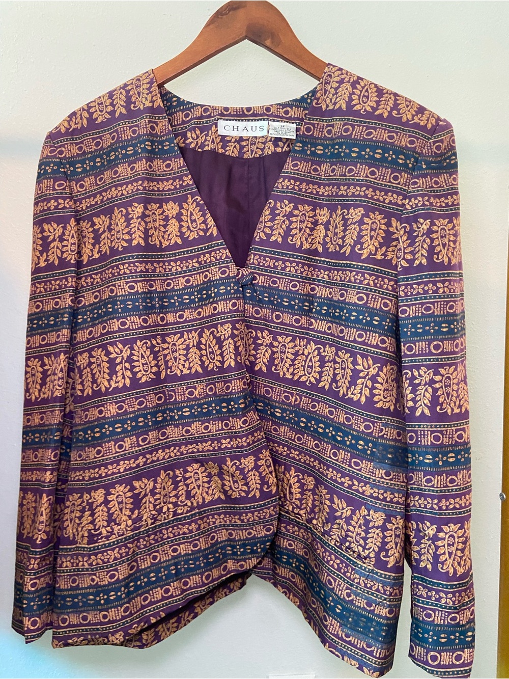Chaus Silk Purple & Gold Patterned Button-Front Top
